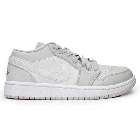 کفش اسپرت نایک جردن زنانه Nike Jordan1 Low DC9038-100 رنگ سفید